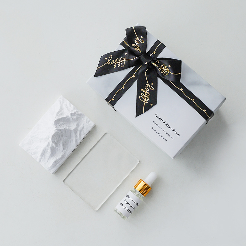 مكيف هواء من الجبس الصلب، ناشر حجري، قلادة علاج عطري صديقة للبيئة، ديكور داخلي للسيارة، عطر منفذ هواء الزفاف