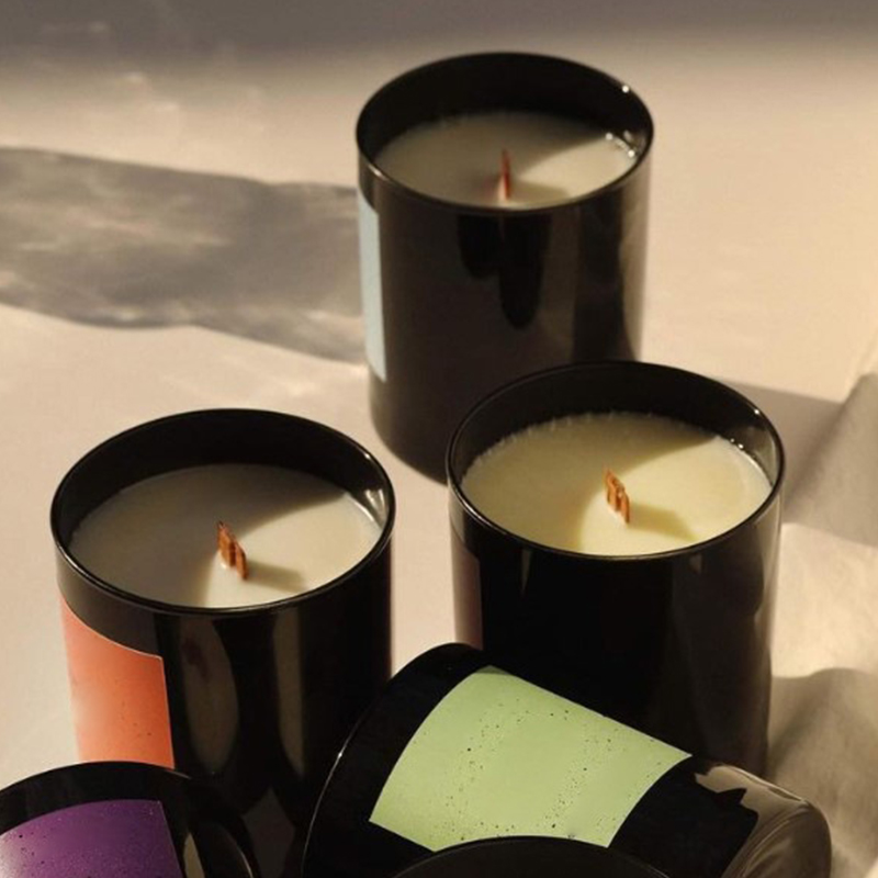 صندوق هدايا فاخر من الخشب الخالي من الدخان وصديق للبيئة بسعة 220 جرامًا مع رائحة زيت الصويا العطري النباتي والشمع